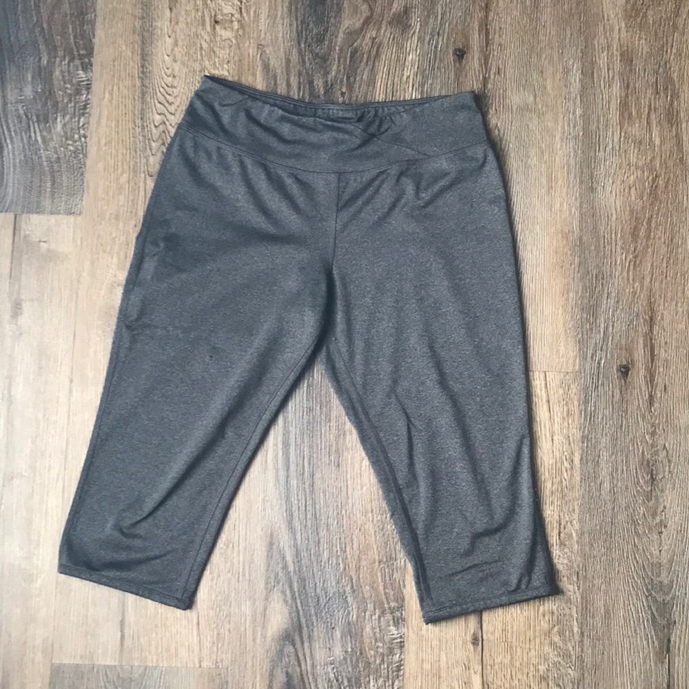 Girls Danskin Now Gray Calf Leggings Size Large (10/12)